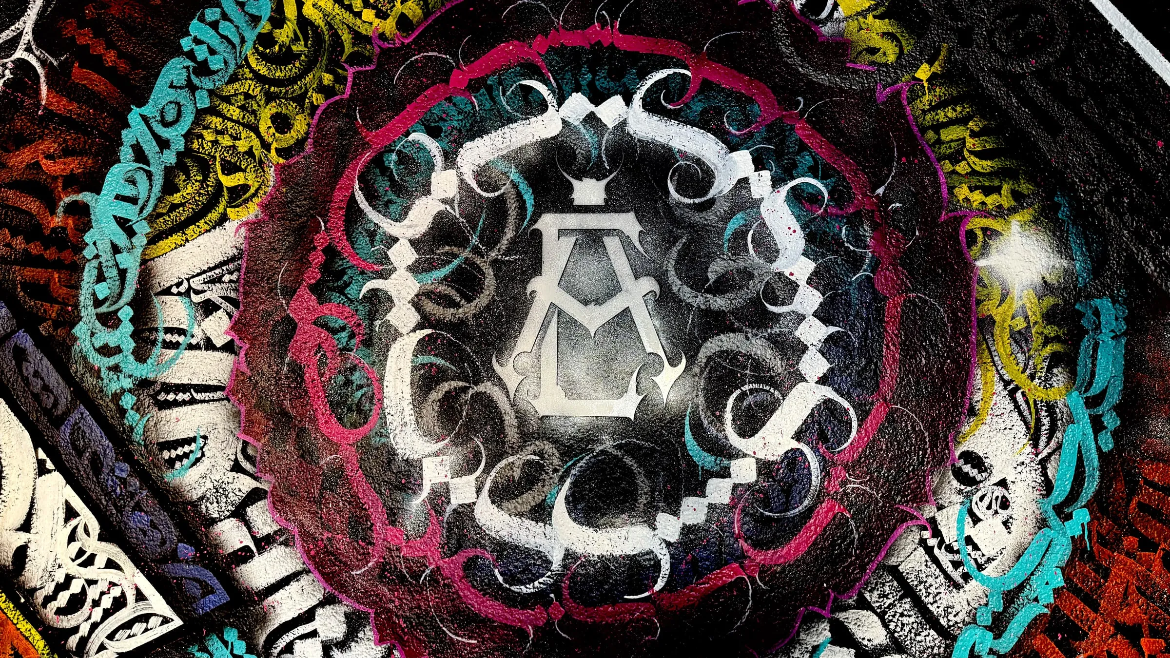 Mural del logo de Clandestine Art Studio — Clandestine Art Studio Marmolejo