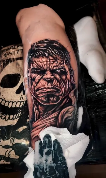 Tatuaje de realismo — personaje Hulk